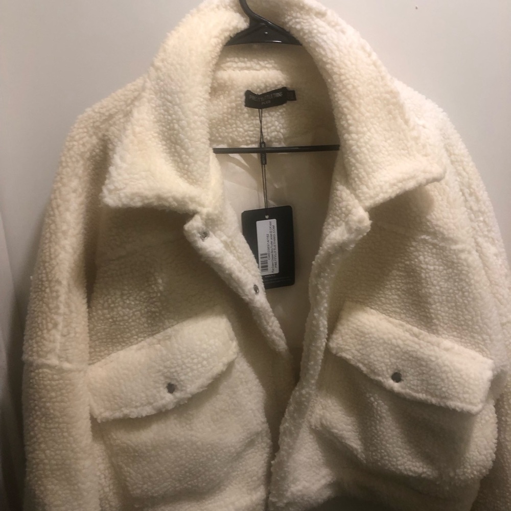 Pretty little thing teddy coat